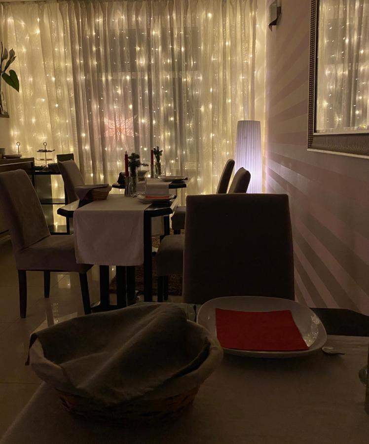 Penzion Luxor Trnava Exteriör bild