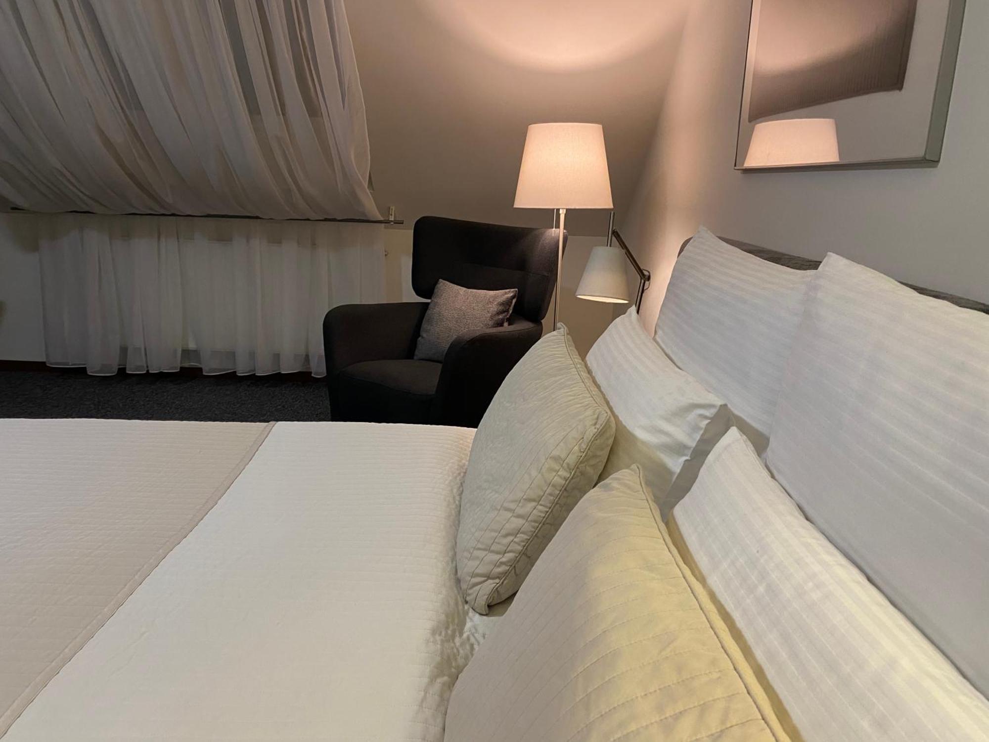 Penzion Luxor Trnava Exteriör bild