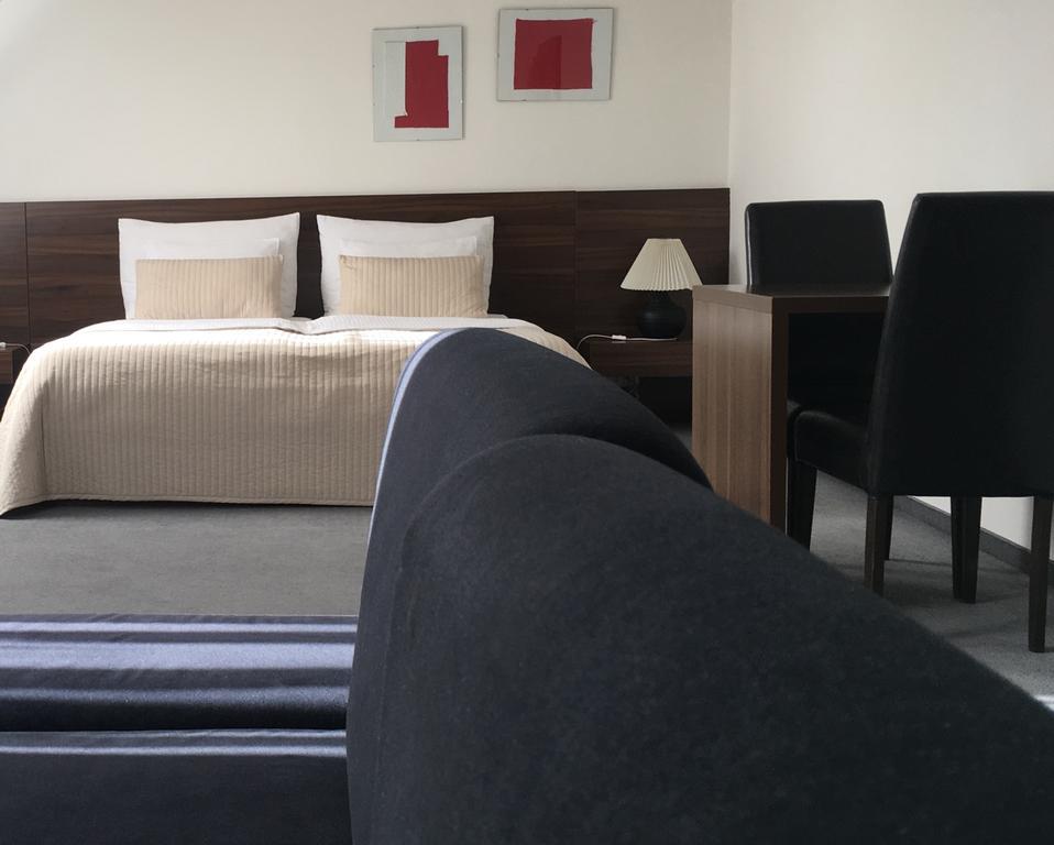 Penzion Luxor Trnava Exteriör bild
