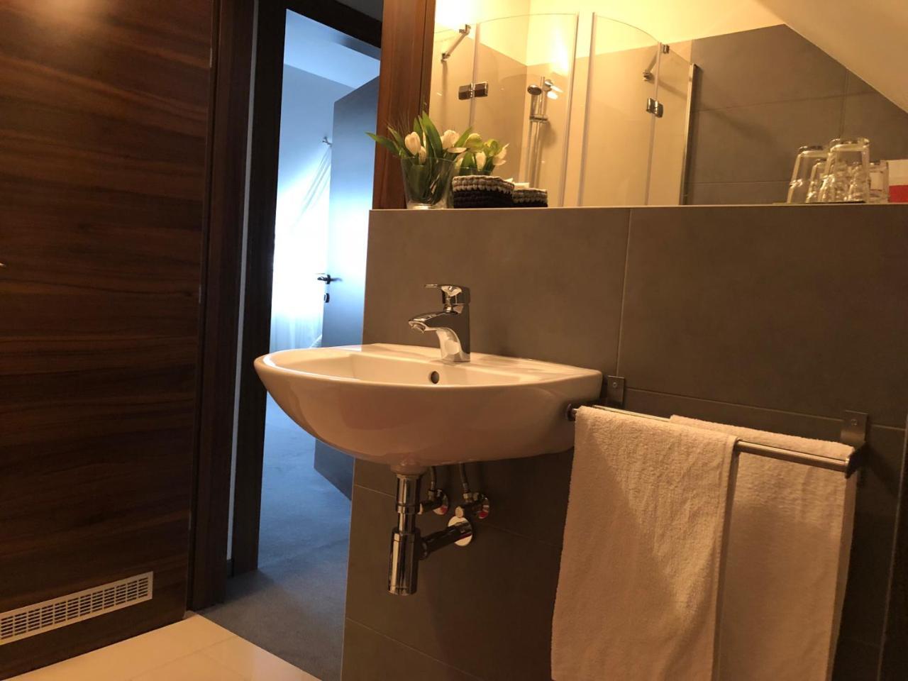 Penzion Luxor Trnava Exteriör bild